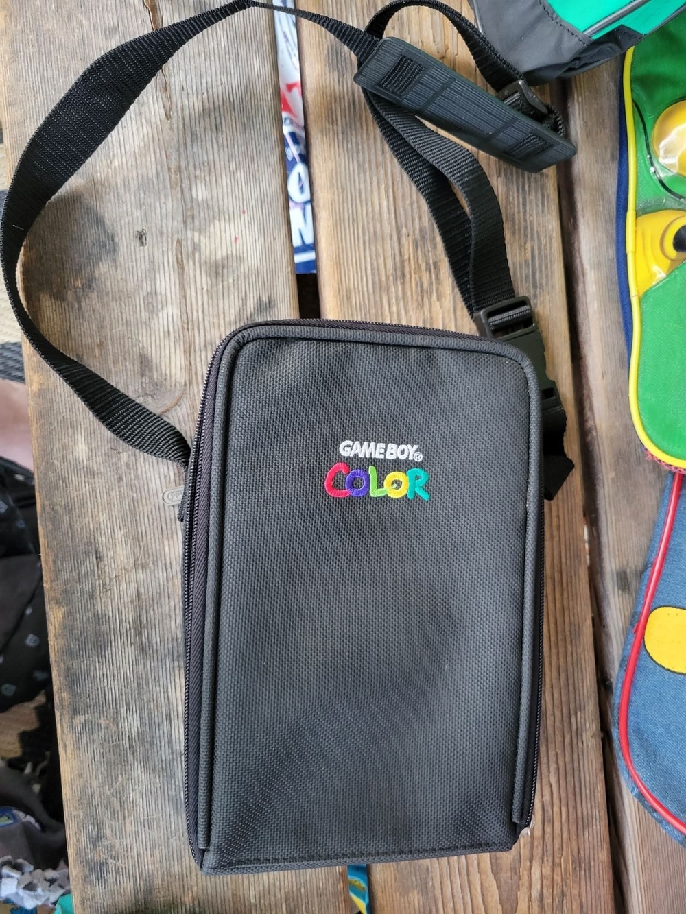 VINTAGE NINTENDO GAME BOY COLOR BLACK TRAVEL CARRYING Official Logo Adj Strap